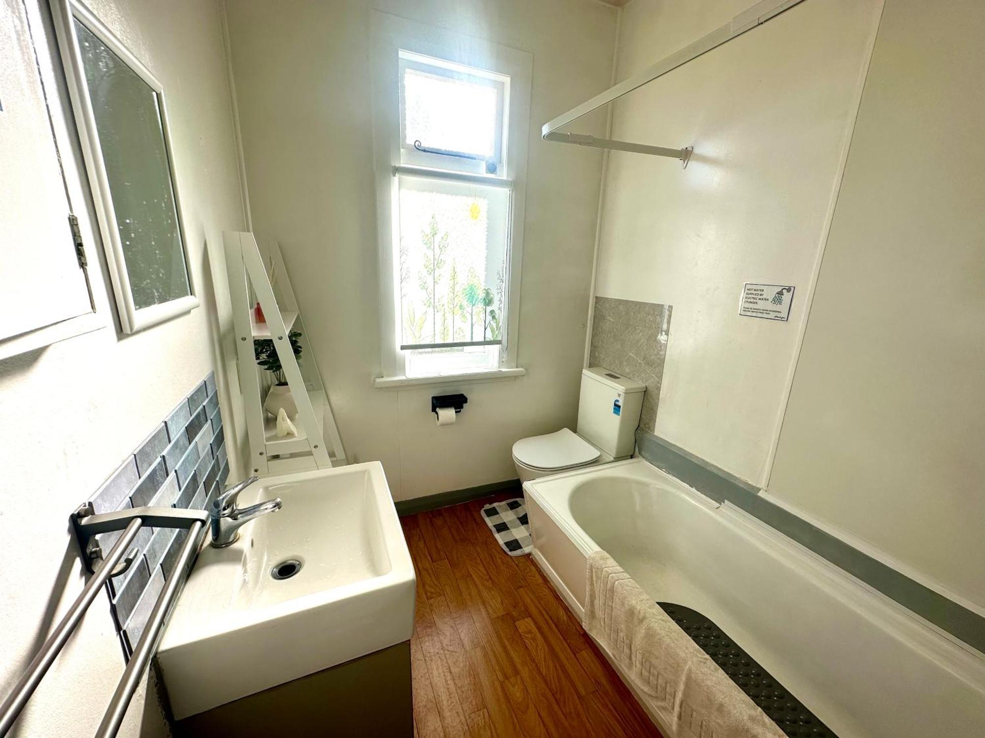 Rs Two-Bedroom Apartment Palmerston North Bagian luar foto